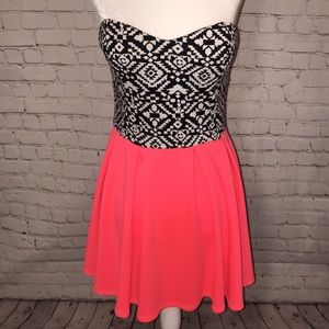 Neon Pink with White and Black Aztec Pattern Strapless Formal Party Dress Size M